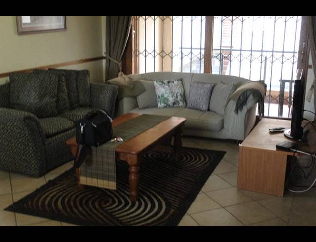 2 BEDROOM APARTMENT FOR SALE IN HALFWAY GARDENS